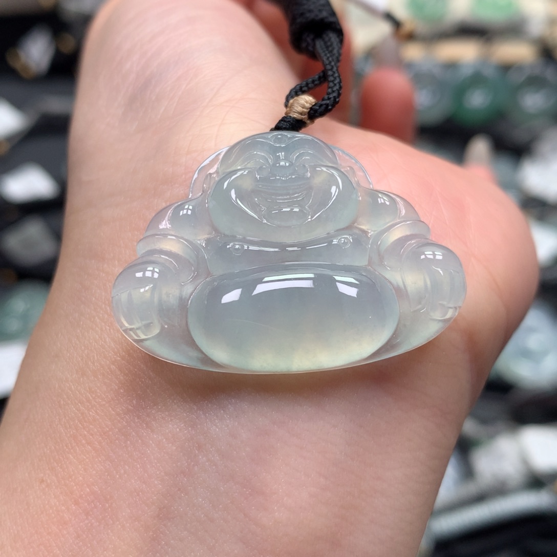 翡翠颈饰未镶嵌佛公