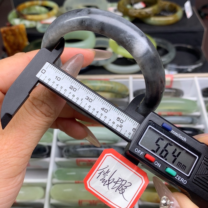 蛇纹石玉未镶嵌手镯845