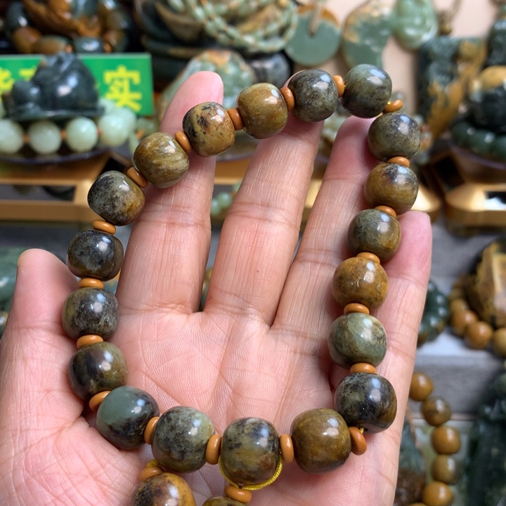 岫岩河磨玉（透闪石质玉）未镶嵌手把件