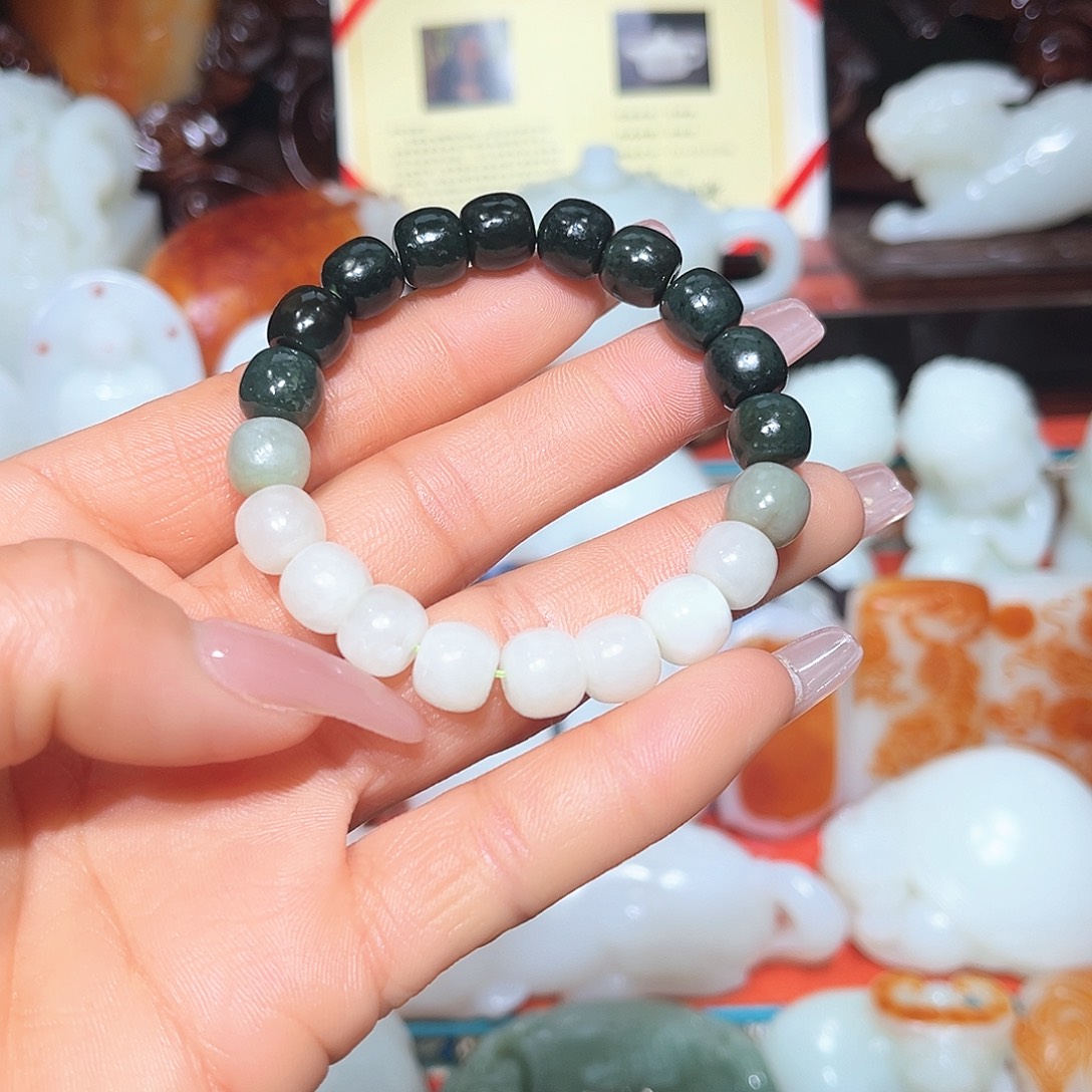 林***！和田玉未镶嵌挂件