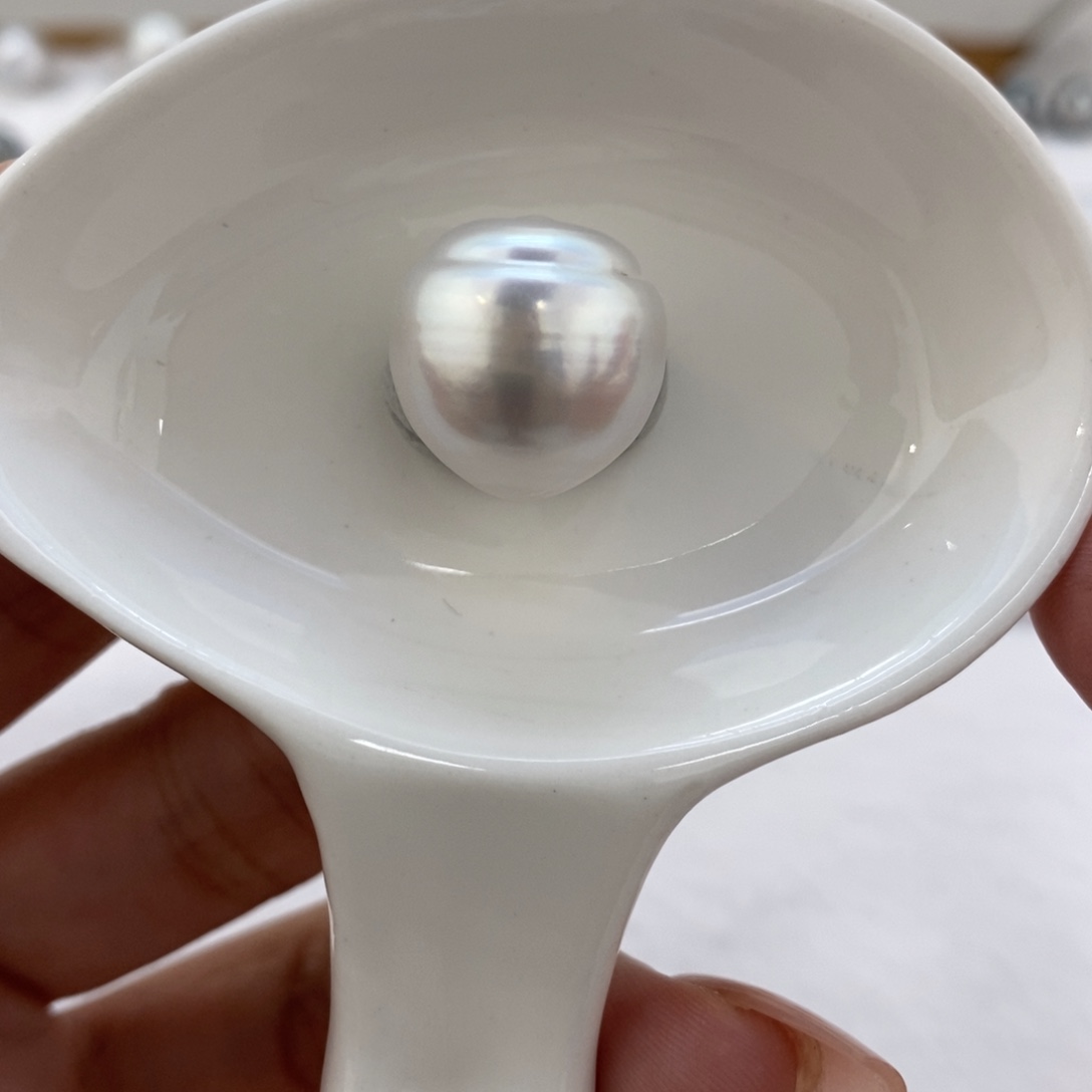 未镶嵌裸珠海水珍珠澳白单珠16.3