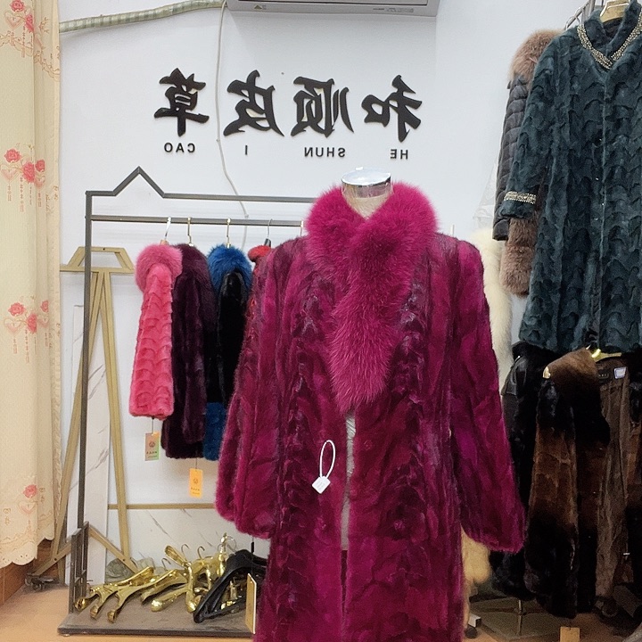 商场断码拼貂衣服