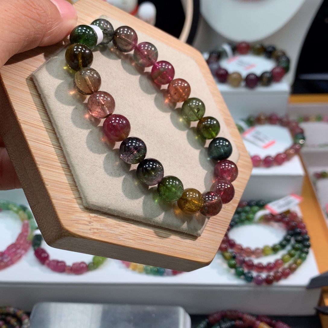 碧玺手链未镶嵌    9mm。     