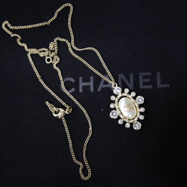 Chanel 珍珠闪钻吊坠项链