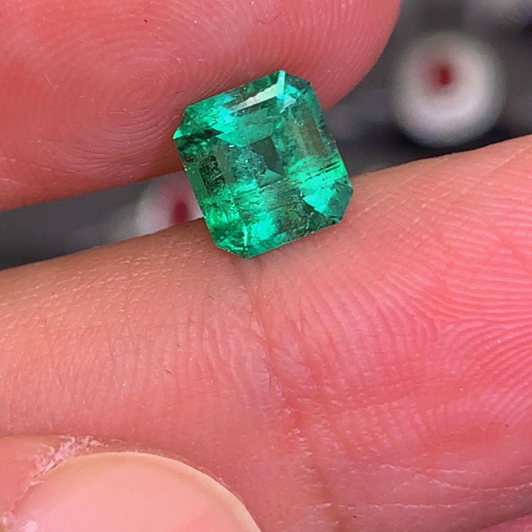 祖母绿裸石未镶嵌1.24