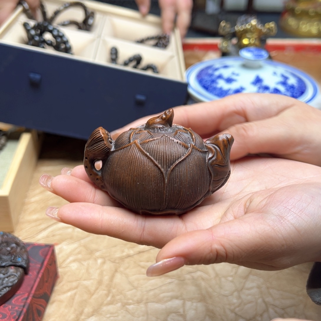 大叶紫檀（黑酸枝木类）