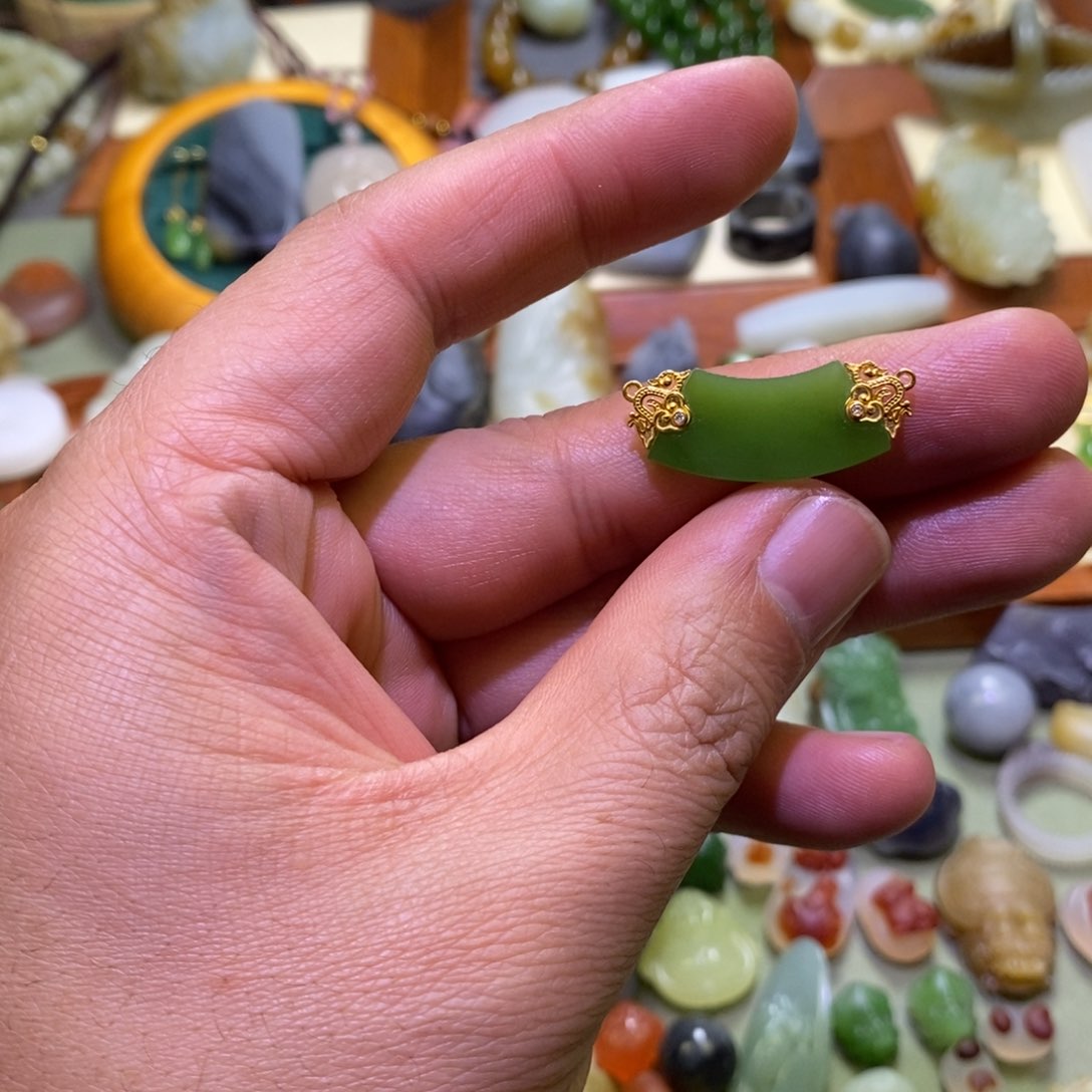 和田玉颈饰18K金镶嵌