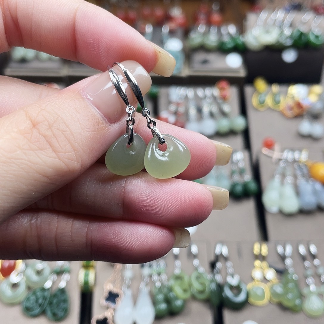 和田玉银S925镶嵌耳饰