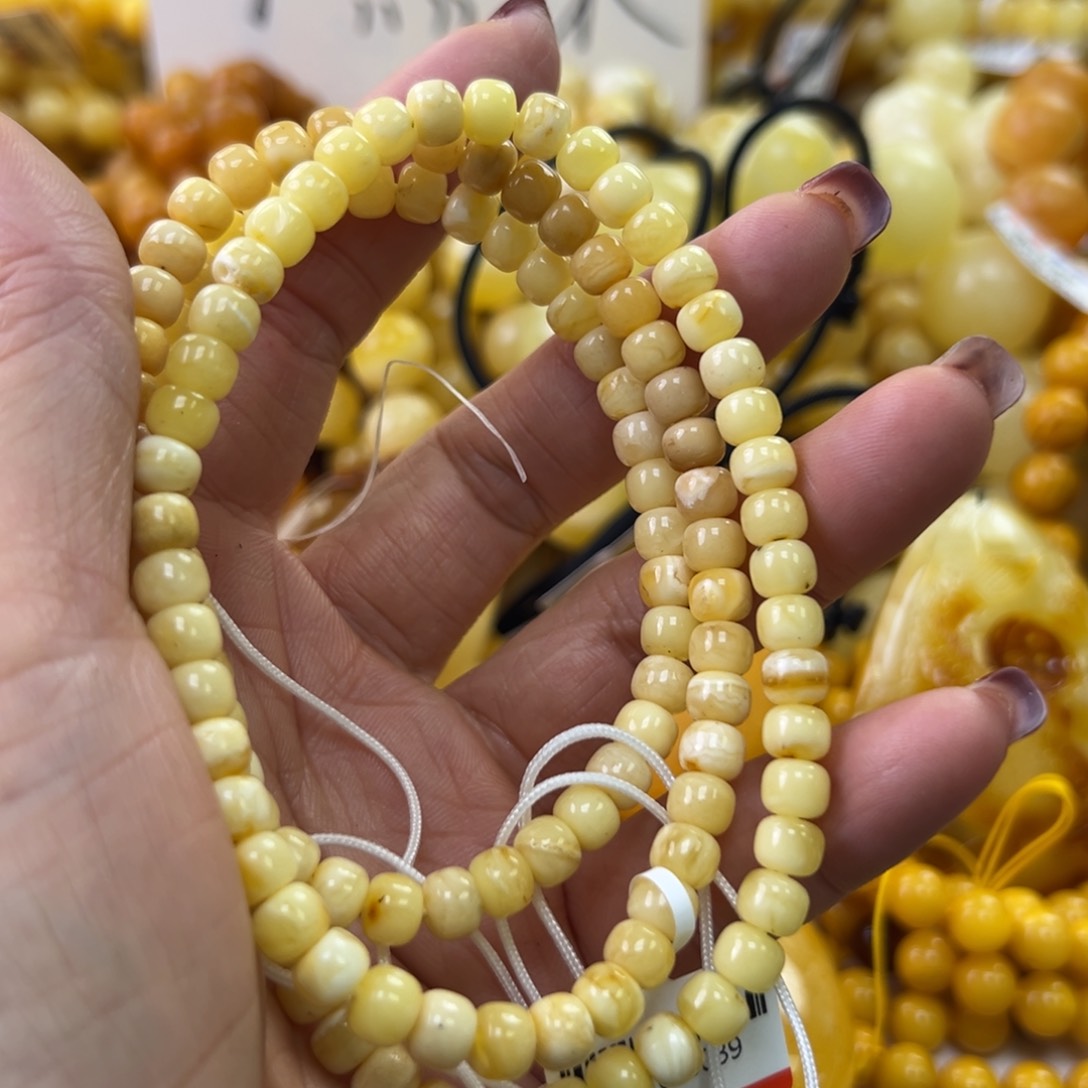 琥珀珠宝奇石未镶嵌