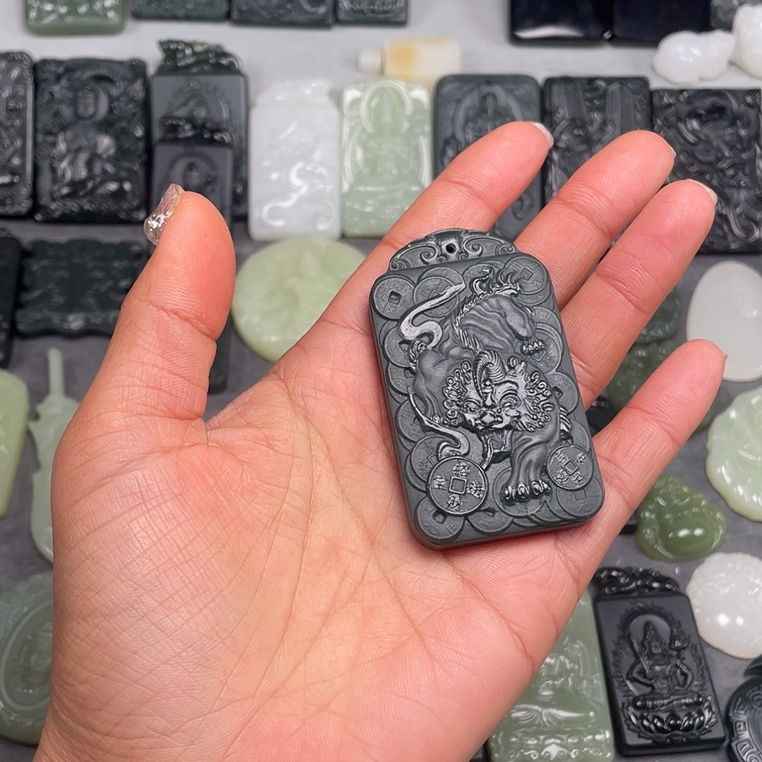 和田玉未镶嵌颈饰