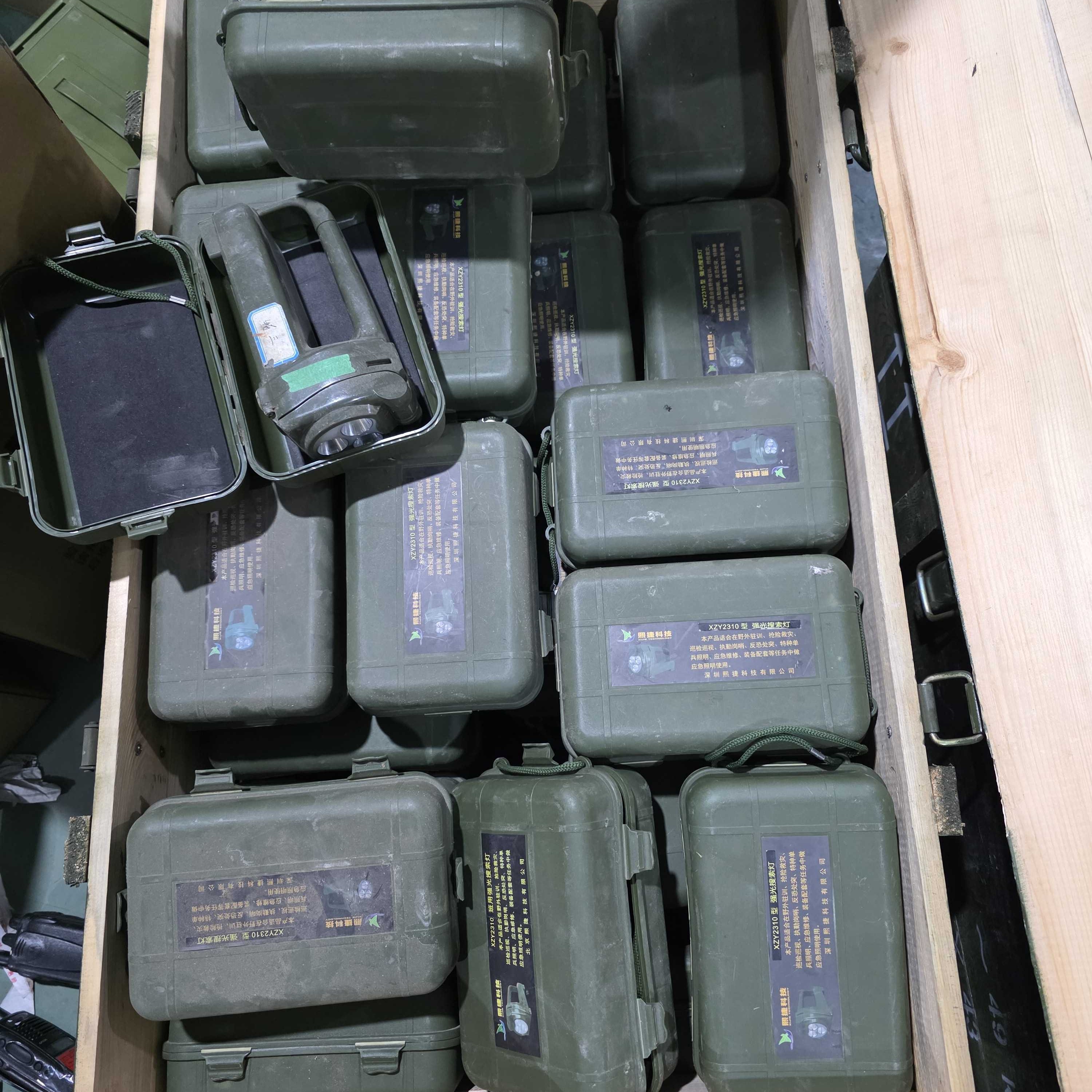 打黑带盒手电一套发货