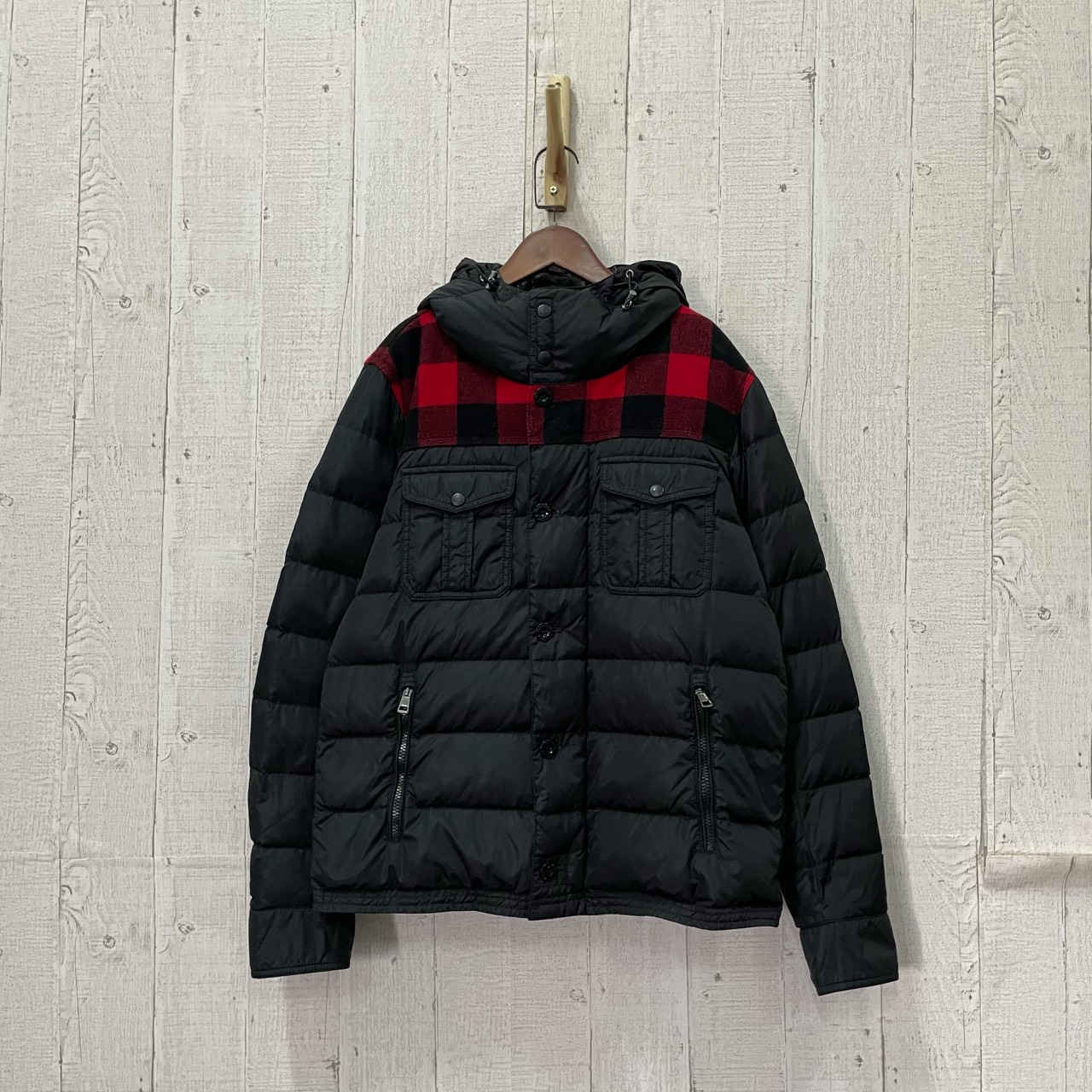 99新 MONCLER （cc2）红黑格子羽绒服 3码/ fg206758
