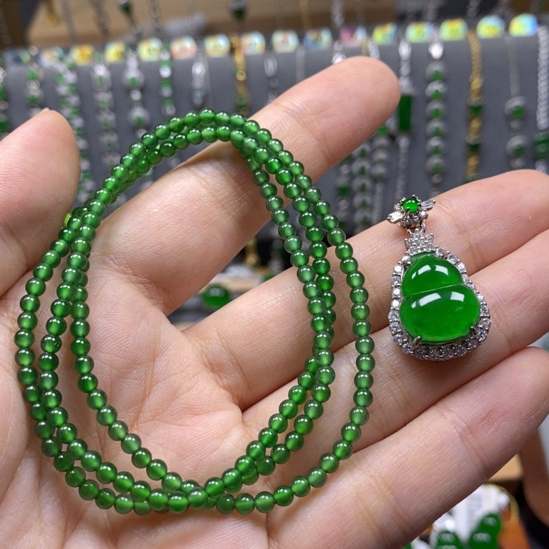 颈饰银S925镶嵌翡翠早**到