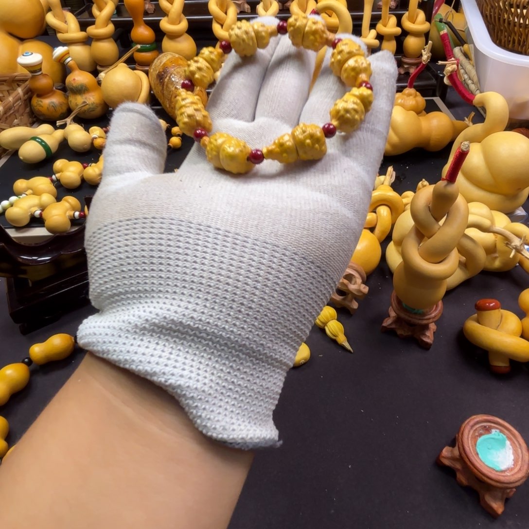 铁***猪精品菠萝包8颗一把抓一把握