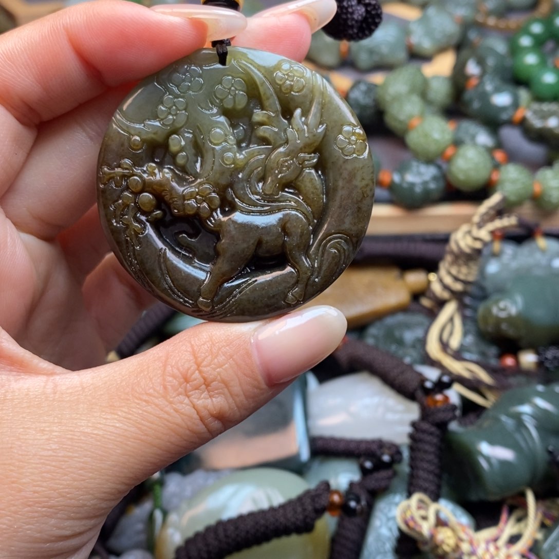 和田玉颈饰未镶嵌