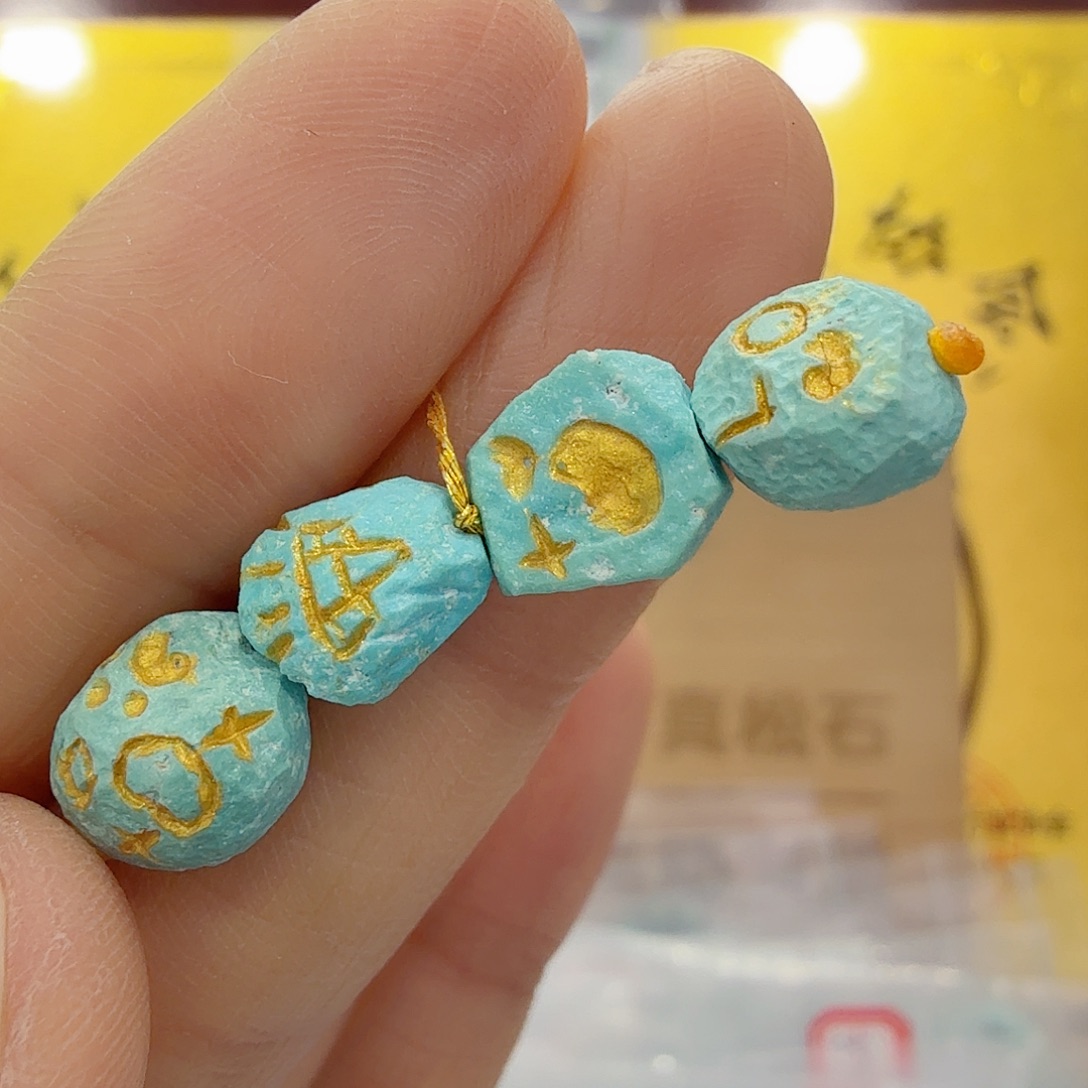 绿松石未镶嵌珠宝奇石