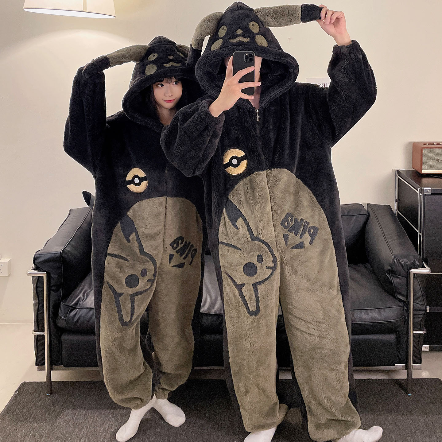 搞怪皮卡丘冬季拉链连体连帽珊瑚绒情侣睡衣加绒加厚男女士家居服