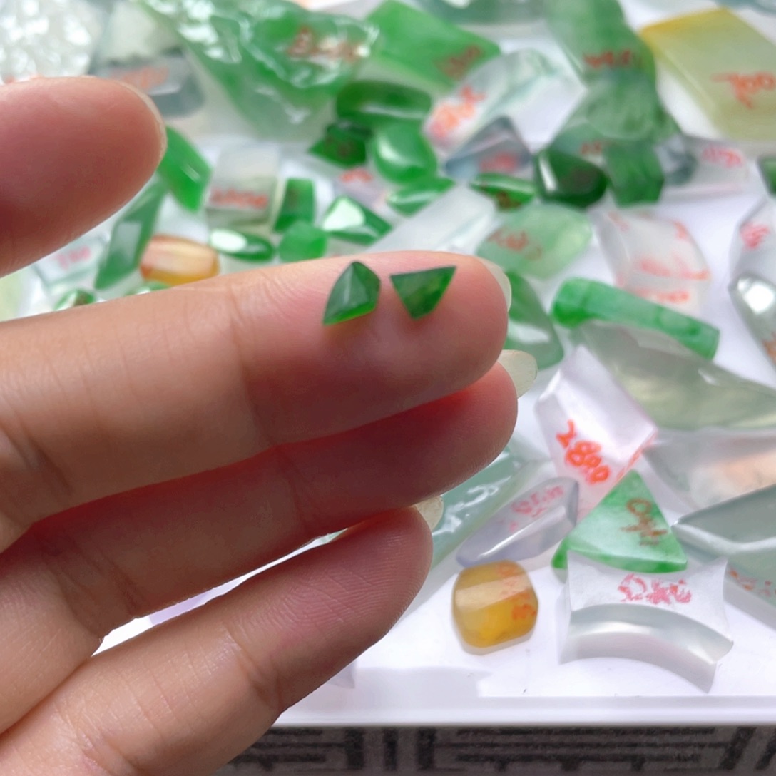 未镶嵌定制翡翠天然缅甸翡翠