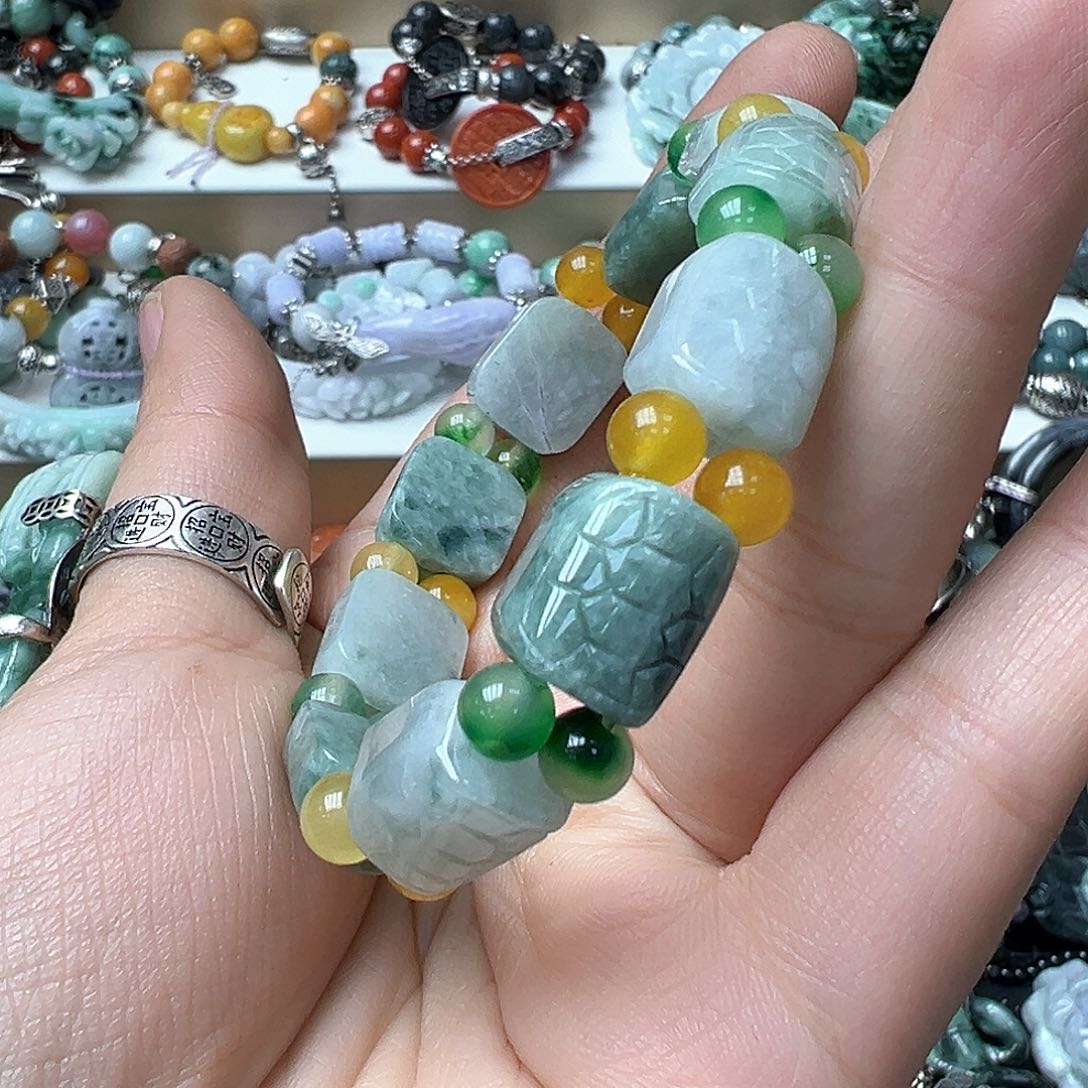 翡翠戒指未镶嵌喜*羊炸