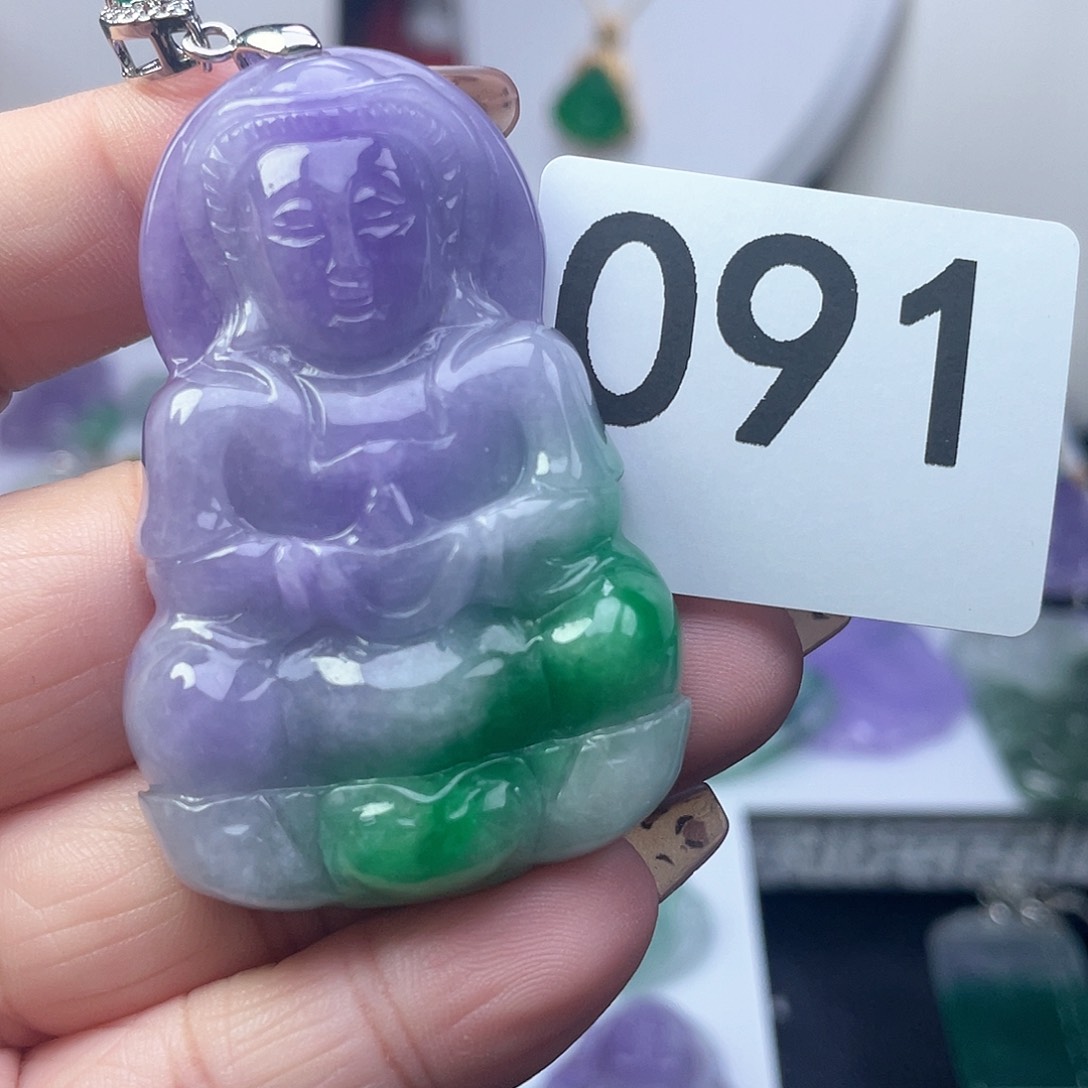 翡翠吊坠(赠链)未镶嵌