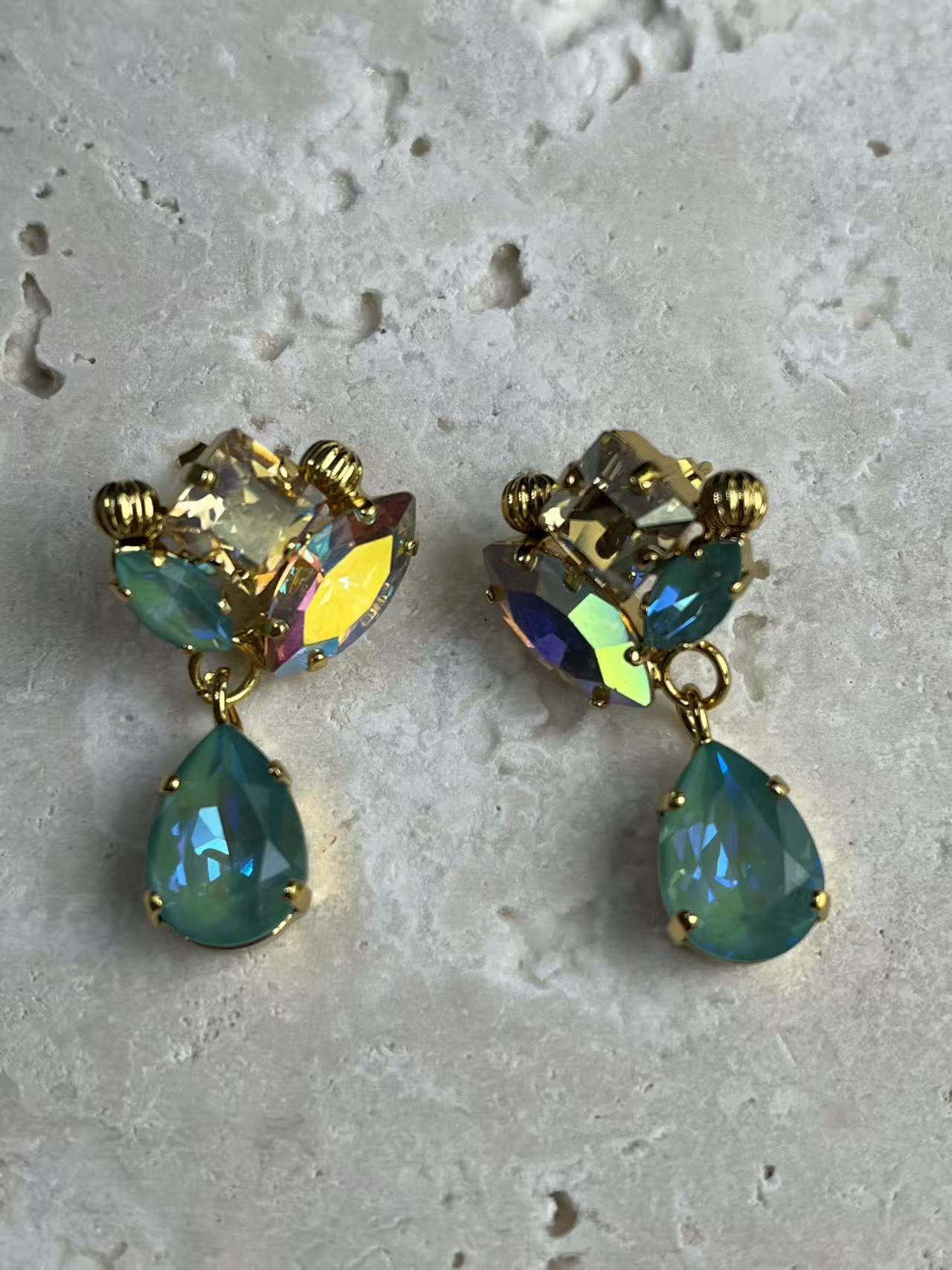 铜合金耳饰 翡冷翠珠珠耳钉 气质耳饰YL156