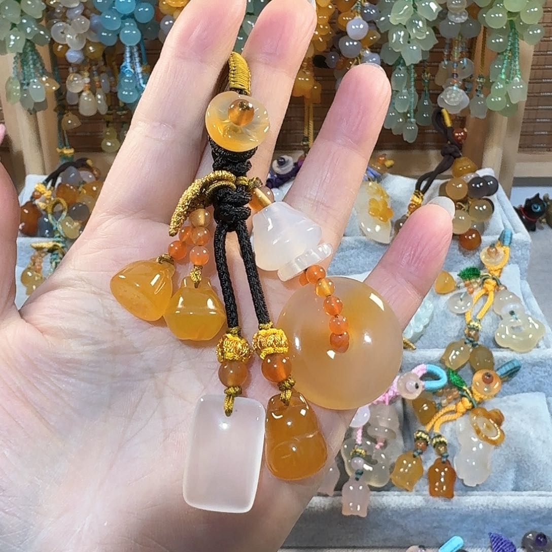 玛瑙/玉髓小挂件福利款通货料子不挑不拣带有包容点未镶嵌