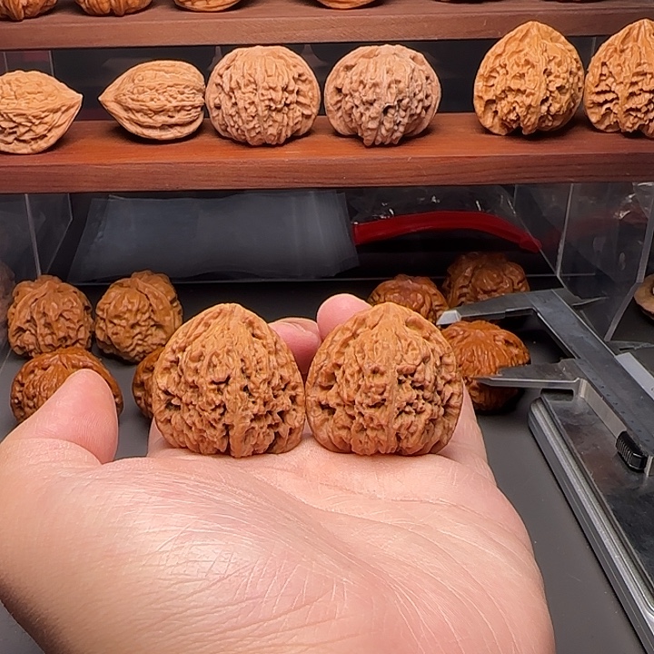 文玩核桃吊坠37天残三角疆