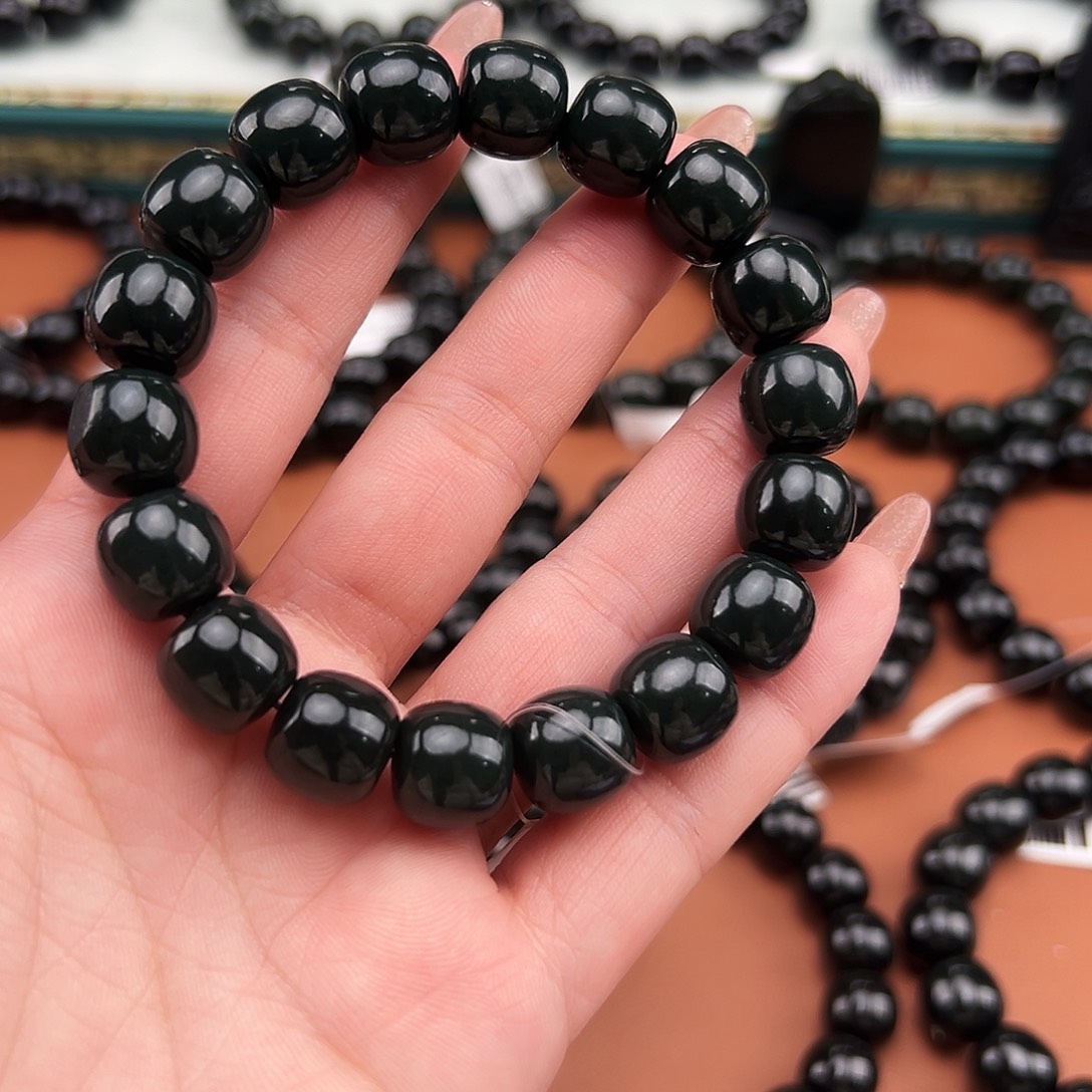 小***0和田玉未镶嵌手串