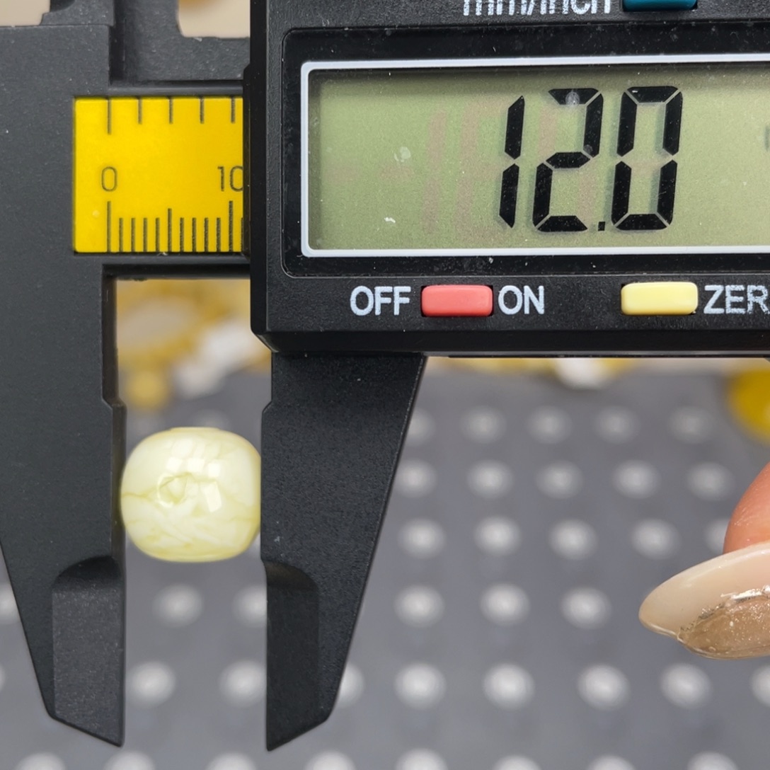 琥珀未镶嵌裸石89