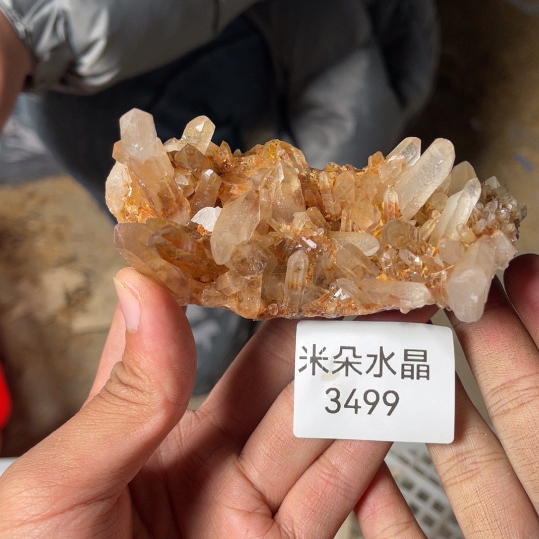 茜***茜珠宝半成品水晶未镶嵌