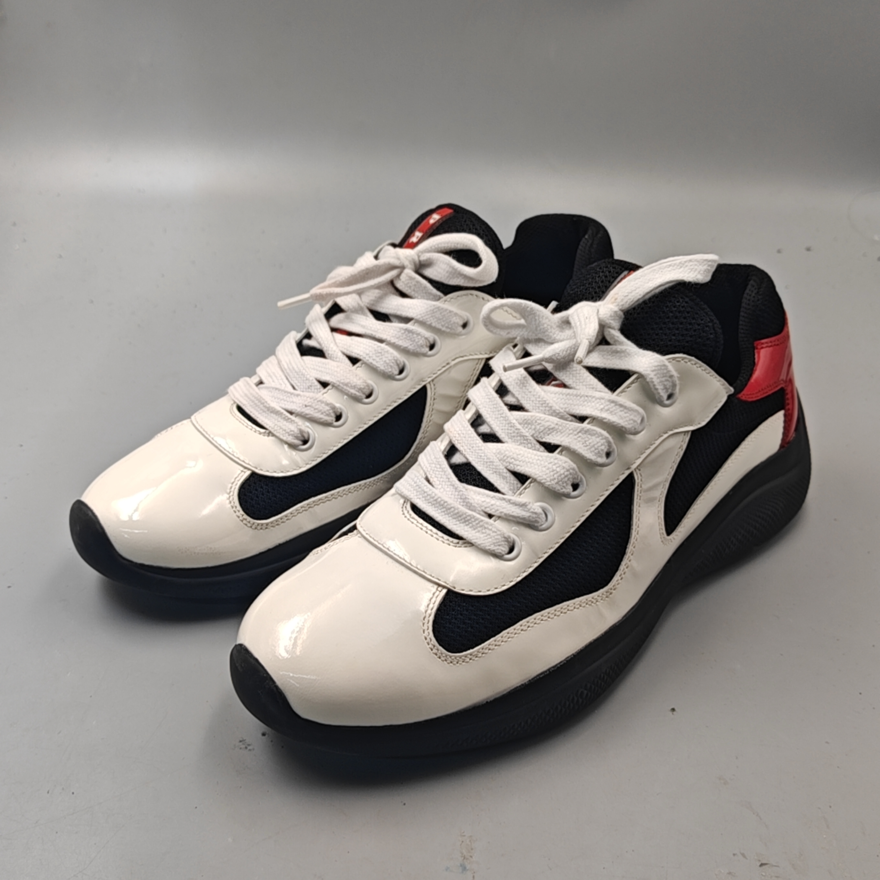 95新 Prada/普拉达 41码265 休闲鞋 正品二手  黑白红