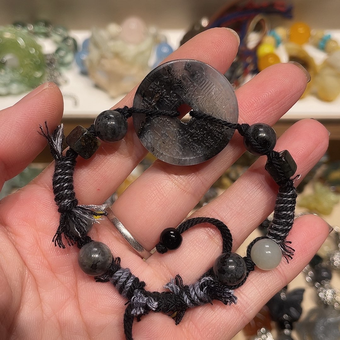 蛇纹石玉合金颈饰