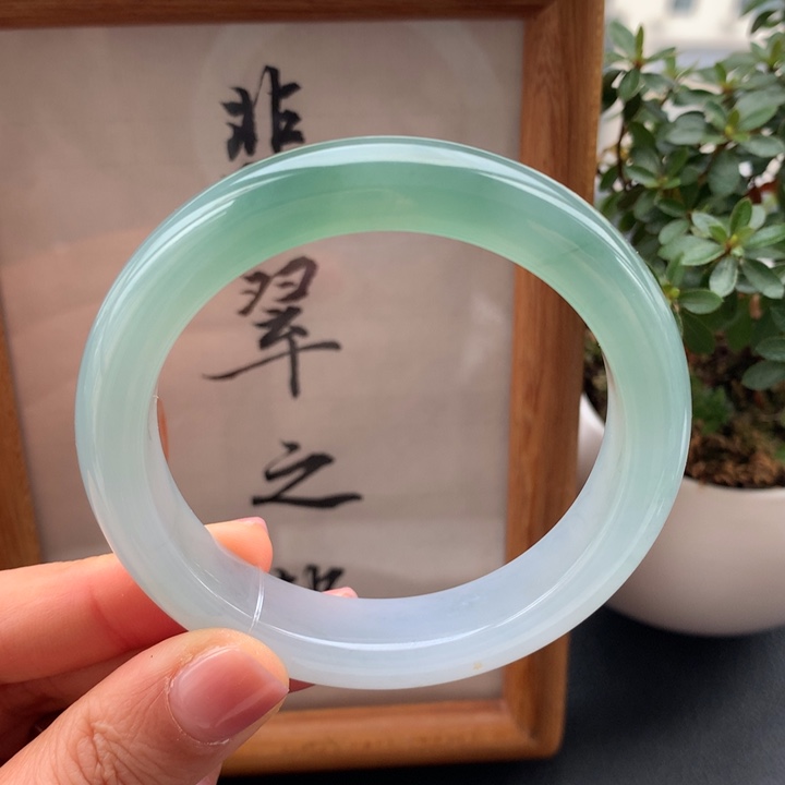 翡翠手镯未镶嵌翡翠手镯54