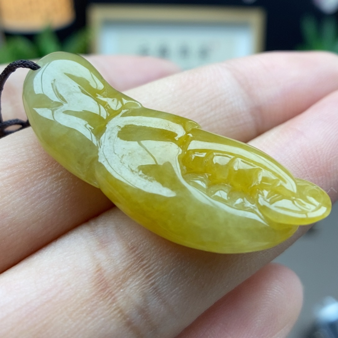 翡翠未镶嵌颈饰吊坠