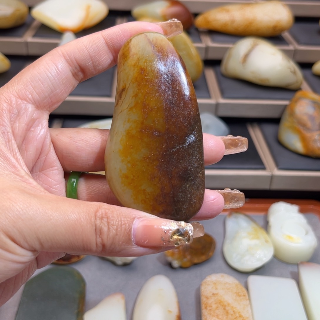 未镶嵌和田玉挂件定制和田玉逗*抖