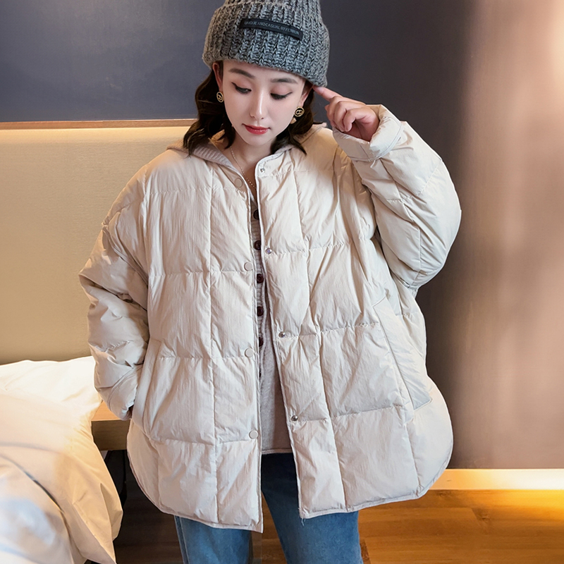 大码羽绒服女200斤圆领时尚宽松保暖韩版秋冬季白鸭绒新款外套