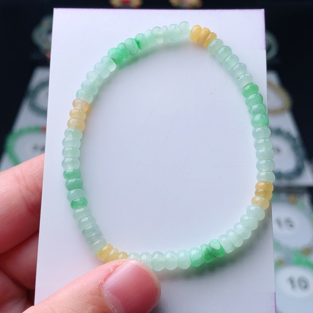 翡翠手串未镶嵌翡翠