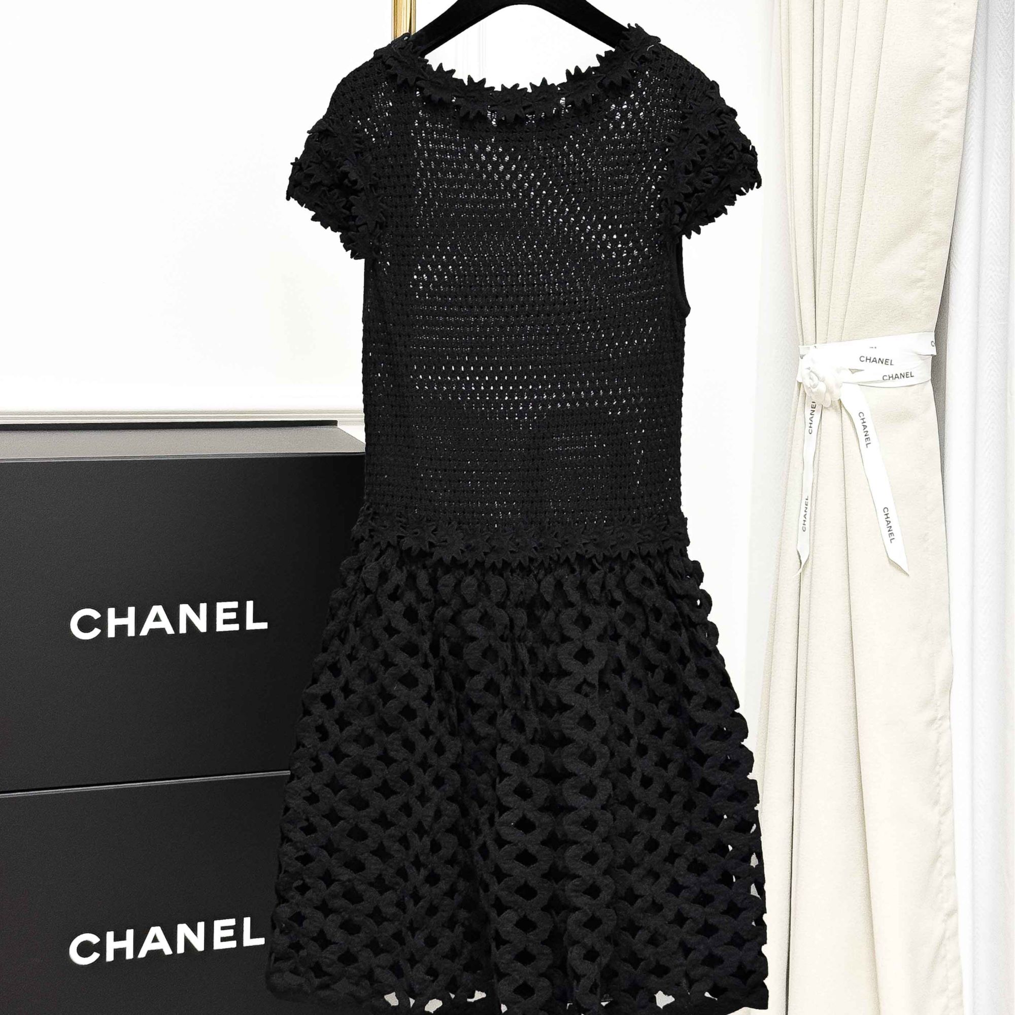 99新 Chanel/香奈儿 36码17A大都会系列黑色镂空针织短袖连衣裙