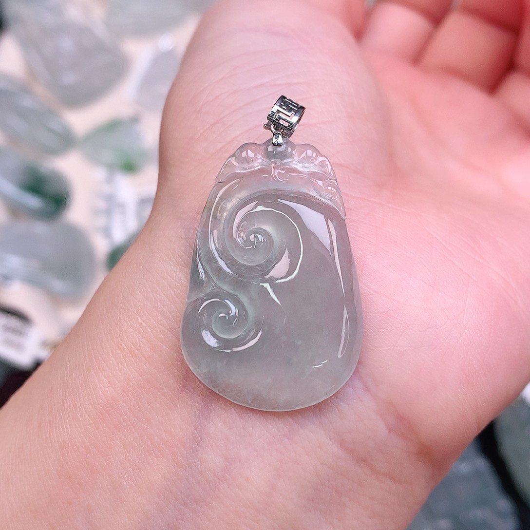 翡翠颈饰18K金镶嵌高冰晴如意39，32，21.5、4