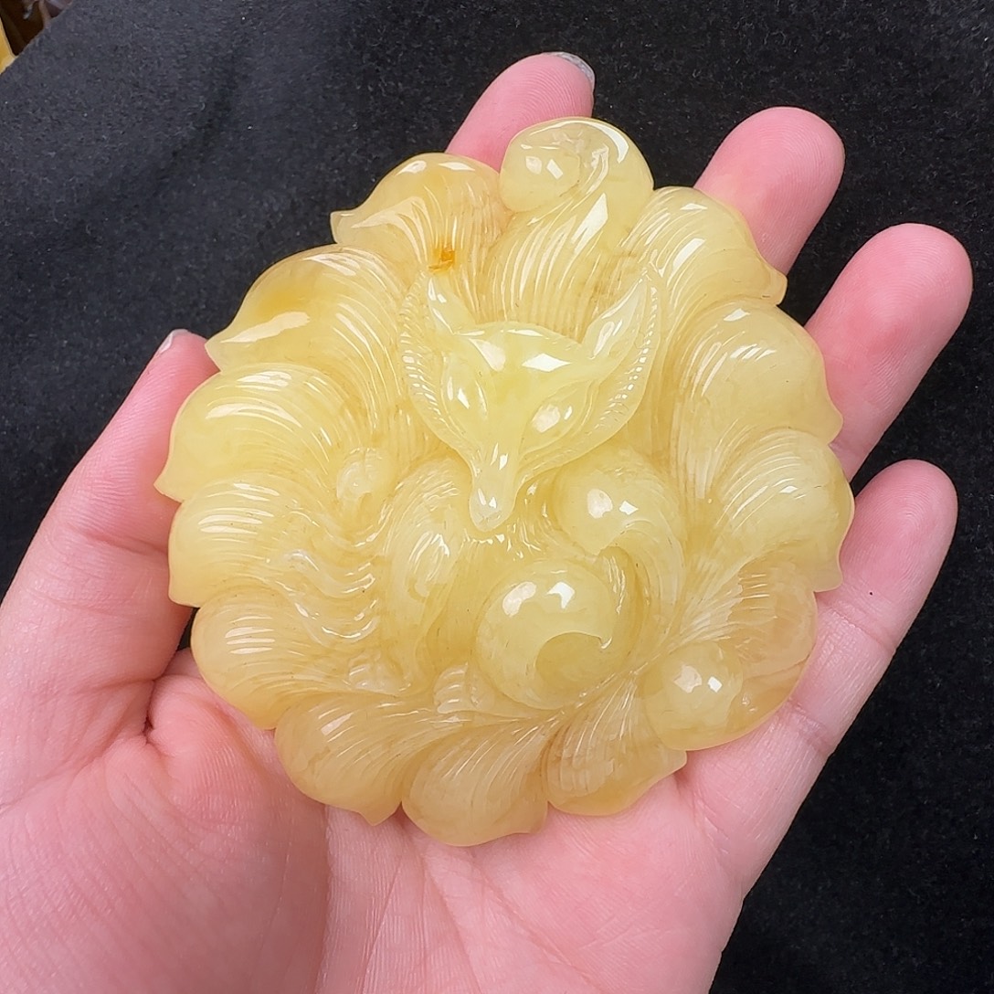 蜜蜡未镶嵌珠宝奇石