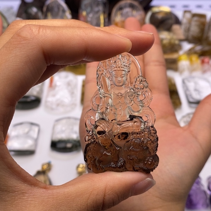 未镶嵌颈饰水晶一**心