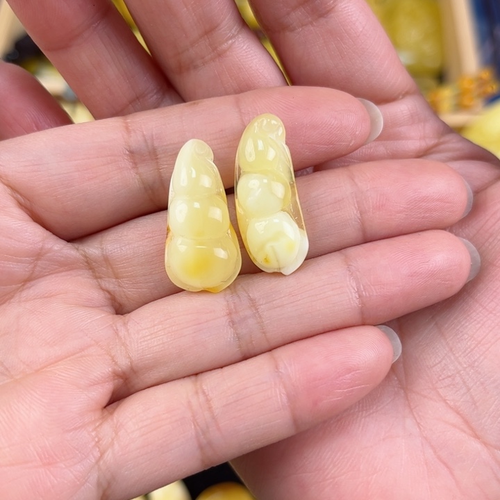 琥珀裸石未镶嵌琥珀