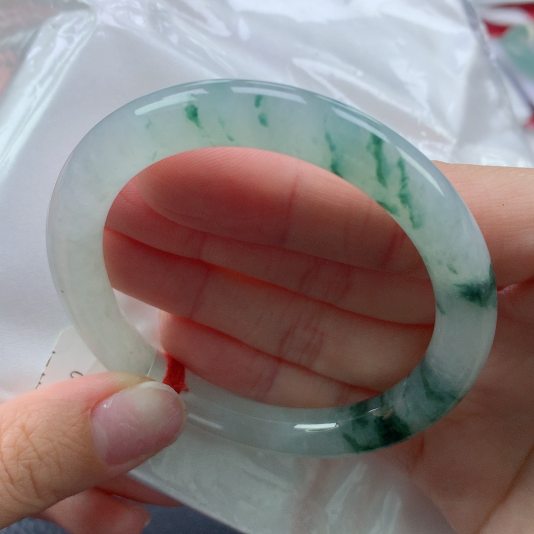 翡翠未镶嵌手镯53.5圆条