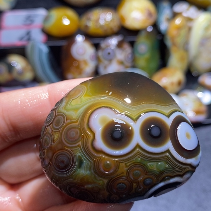 玛瑙/玉髓未镶嵌珠宝奇石41