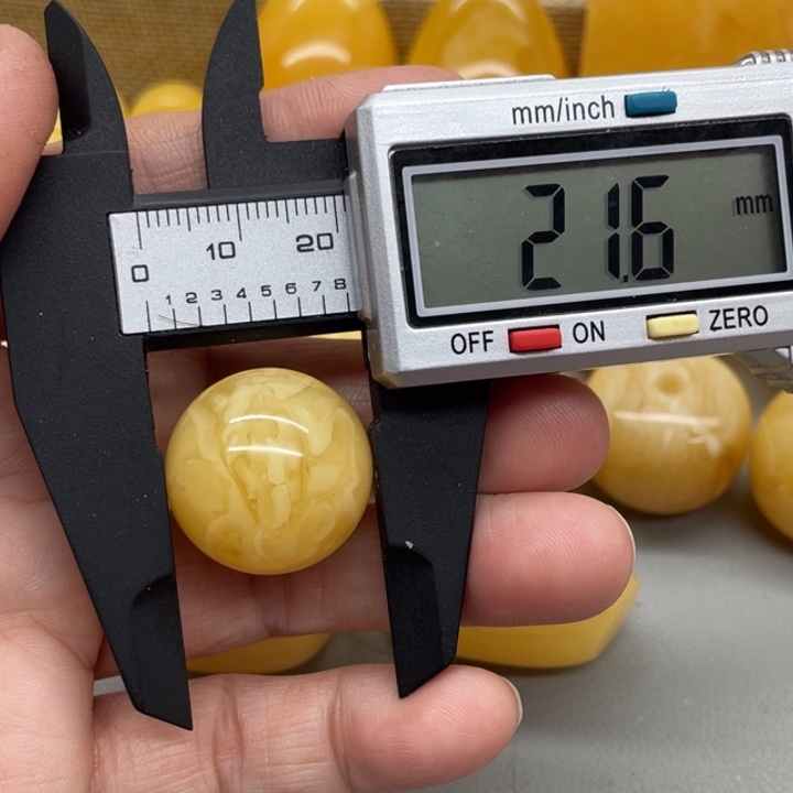 琥珀裸石未镶嵌蜜蜡