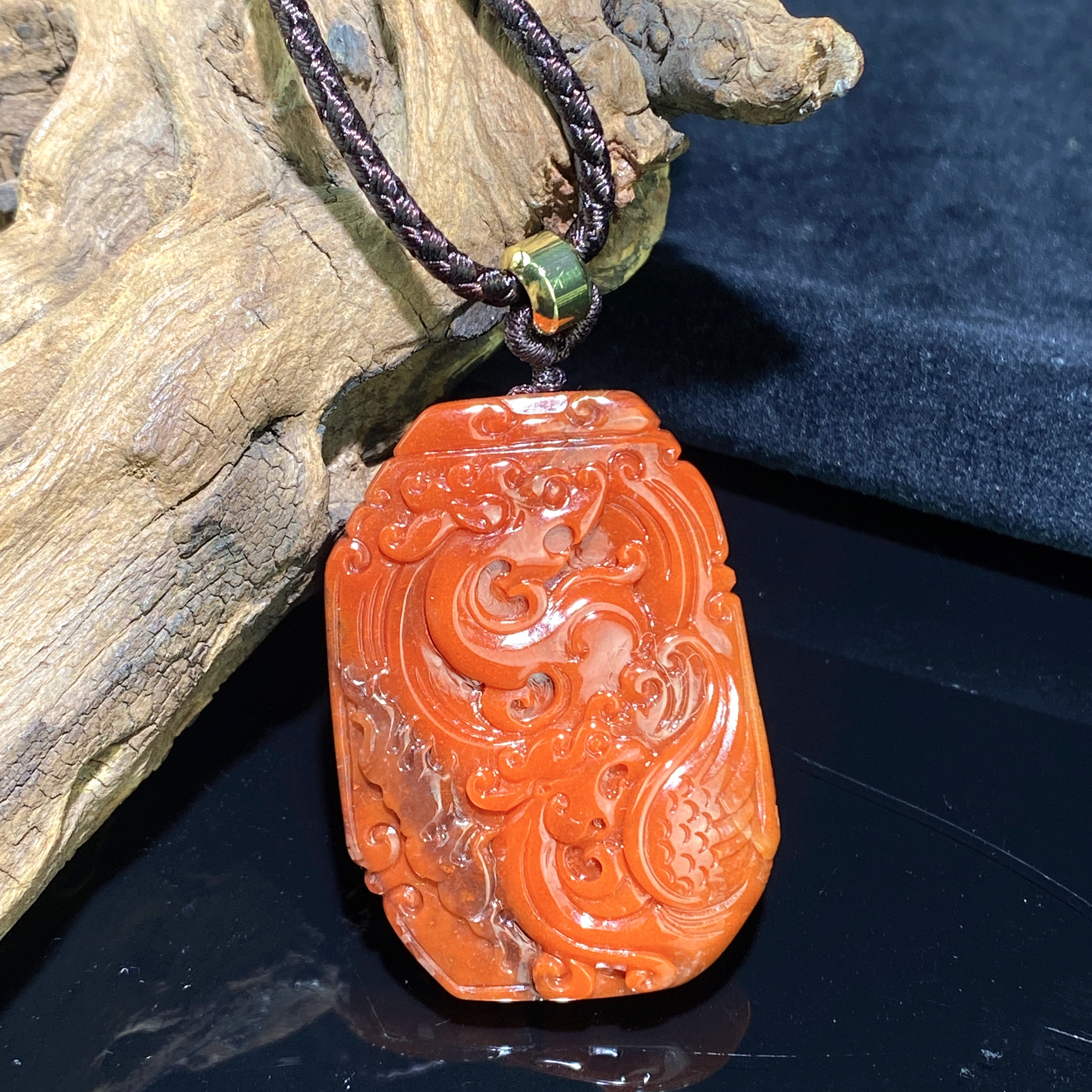 1006/南红原矿无注胶 轻奢复古雕刻龙凤牌吊坠/多样性发/一件