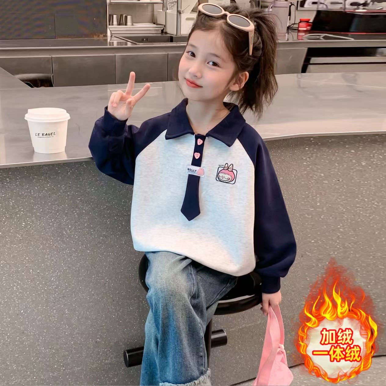 女童秋冬加绒卫衣2025新款儿童洋气韩版女孩秋冬翻领卡通拼色上衣