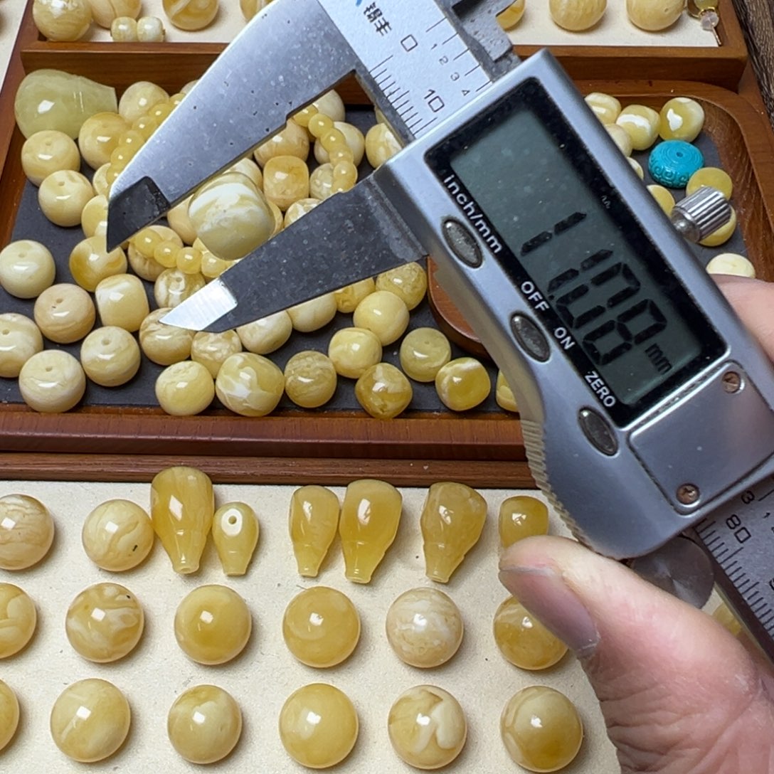 裸石琥珀未镶嵌琥珀