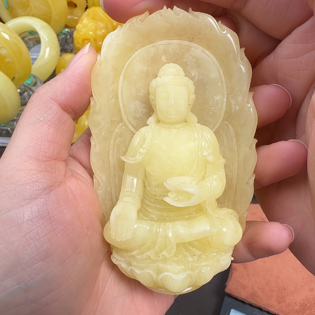 蜜蜡未镶嵌珠宝奇石