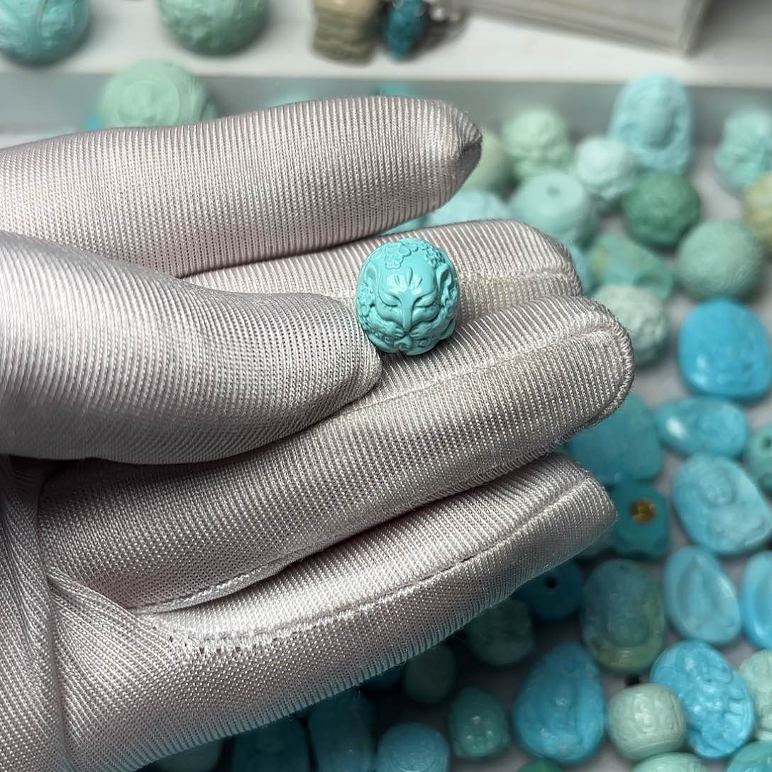 绿松石雕刻件未镶嵌